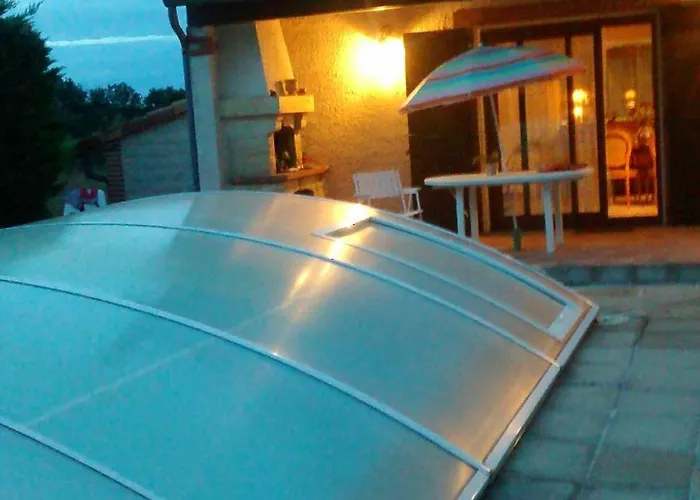 Indepandant Avec Piscine, Cuisine Exterieure, 1 Avec Salle De Bain Et Wc Coufouleux